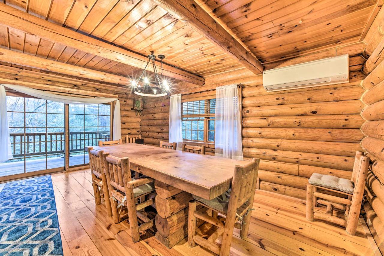 Spacious Cabin With Decks Near Saratoga Springs Middle Grove Exterior foto